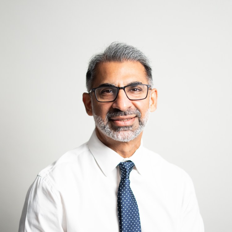 Dr. Amit Mann, pulmonologist